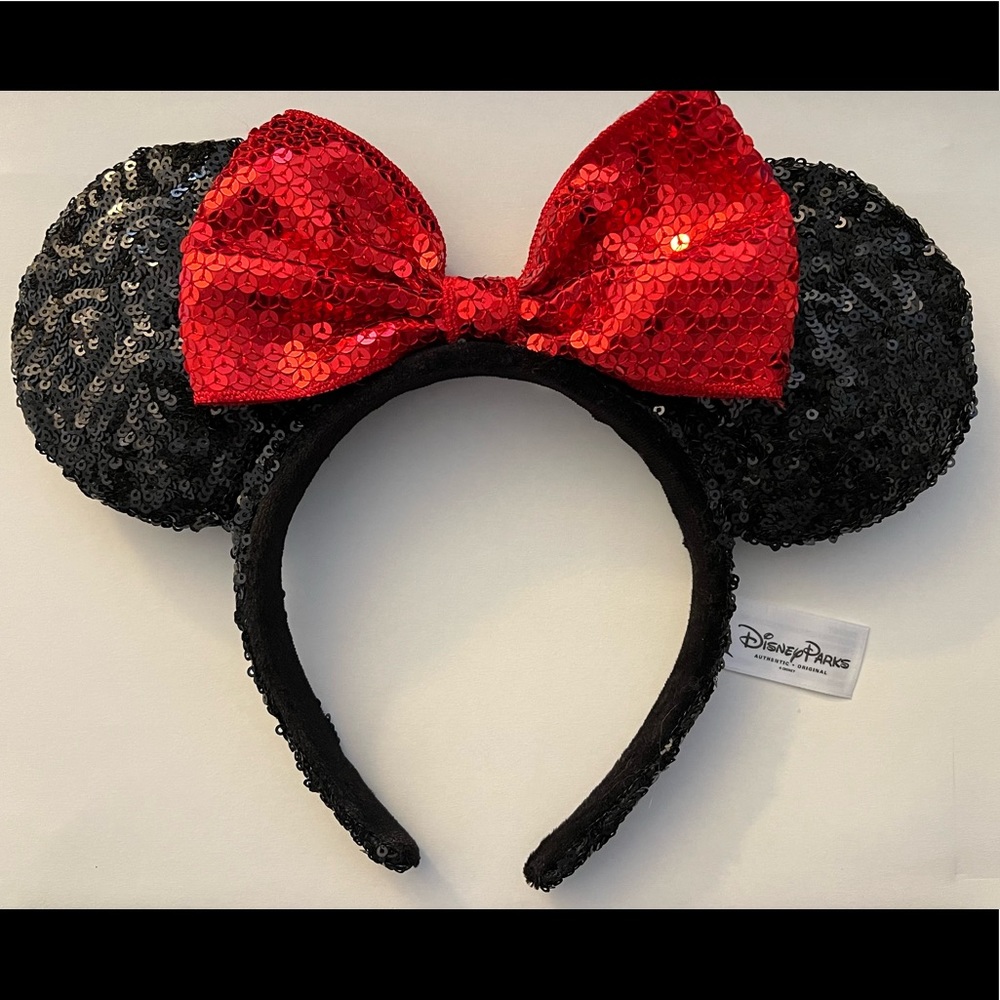 Disney parks classic sequined Minnie Mouse ears